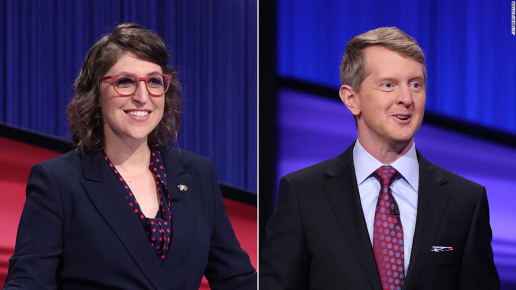 New Jeopardy! hosts Mayim Bialik and Ken Jennings.