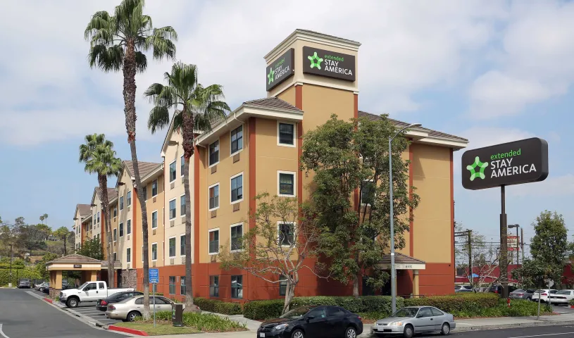 Photo of the exterior of the  Extended Stay America Suites near the LAX airport at day